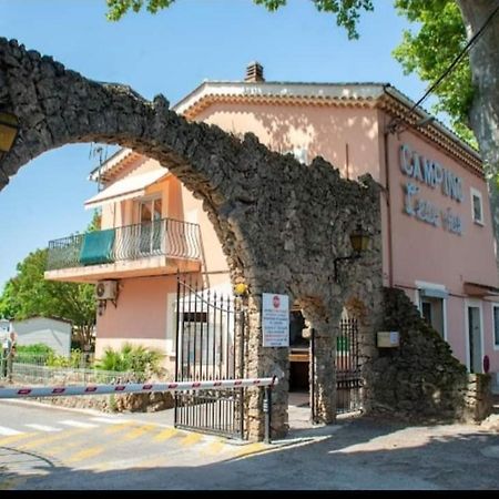 Mobil Home L'Eau Vive Les Arcs-sur-Argens Экстерьер фото
